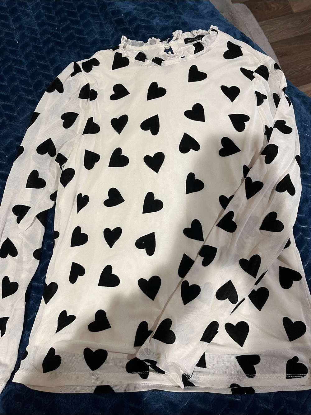 Adrienne Vittadini White Long-Sleeve Top with Black Heart Print
